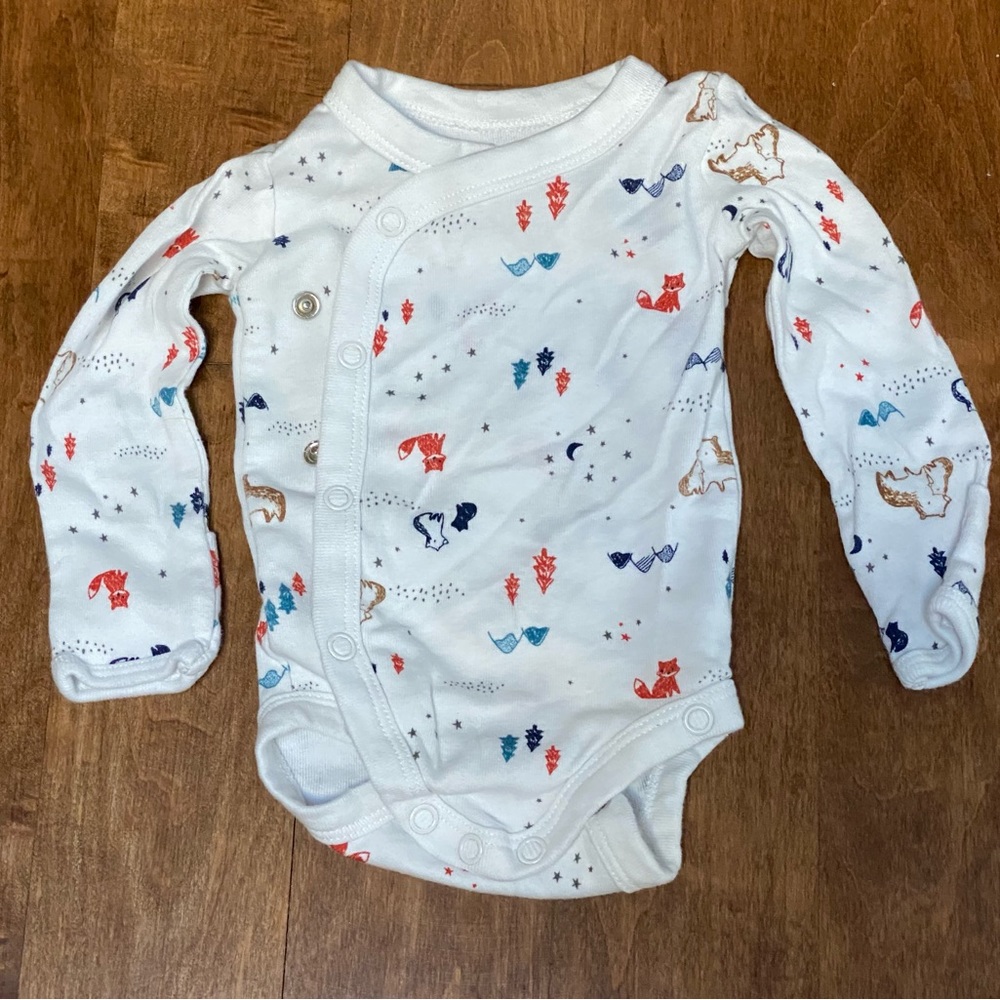 Long sleeve size snap white with foxes onesie Just One You by Carter's newborn